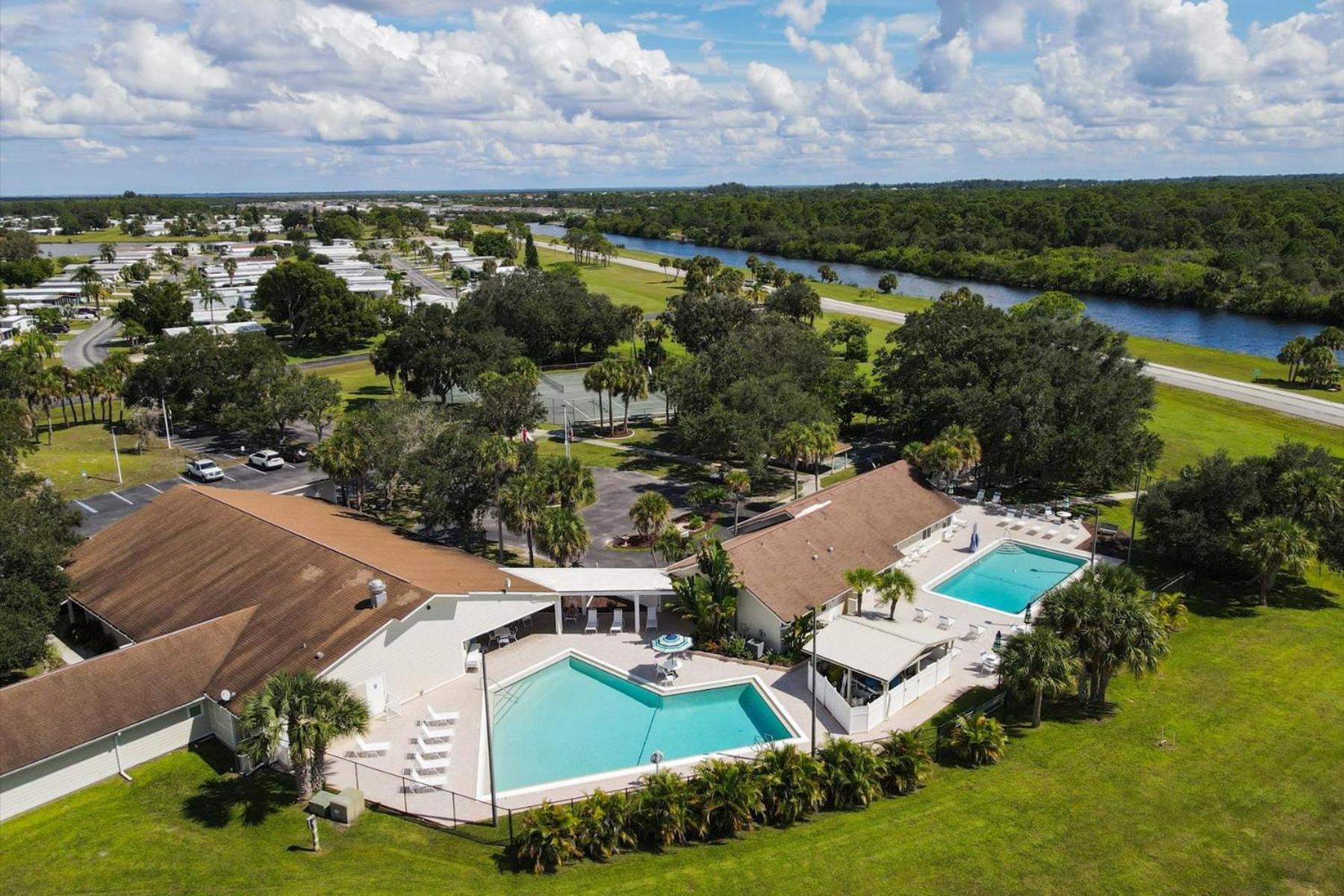 7324 Candace Ln Villa พอร์ตชาร์ล็อต ภายนอก รูปภาพ